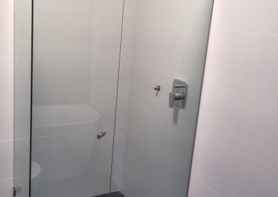 Showers screen mirros Sydney 11