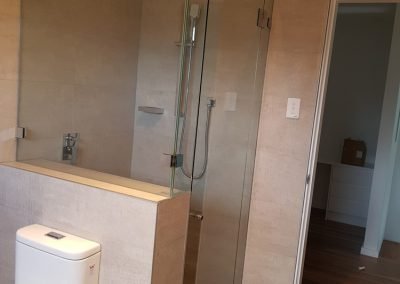 Showers screen mirros Sydney 4 e1520385333251